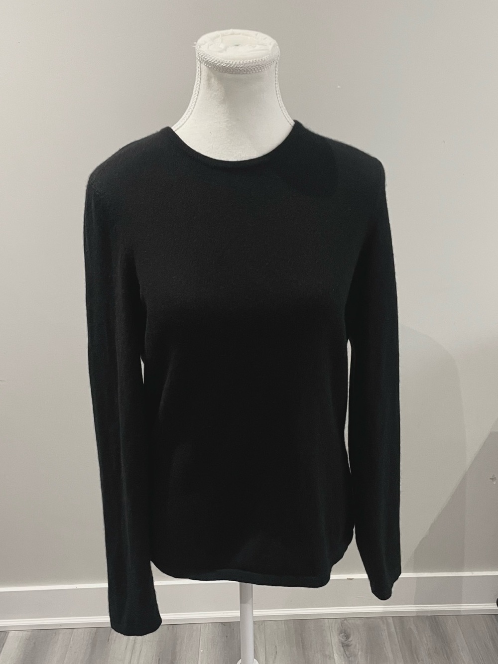 Lands' End Black 100% Cashmere Women's Scoop-Crew Sweater